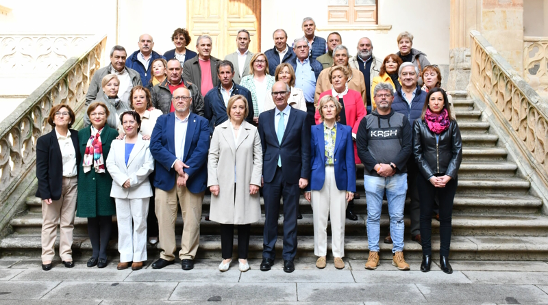 Homenaje de la Diputación a sus 43 trabajadores jubilados en 2022